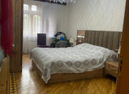 Satılır 5 otaqlı 110 m2 köhnə tikili Əhmədli m.