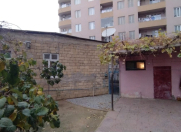 Satılır 5 otaqlı 230 m2 həyət evi Badamdar