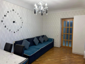 İcarəyə verilir 3 otaqlı 80 m2 köhnə tikili Nizami m.