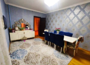 İcarəyə verilir 3 otaqlı 90 m2 köhnə tikili Şah İsmayıl Xətai m.