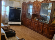 Satılır 3 otaqlı 70 m2 köhnə tikili Sərhədçi İdman kompleksi