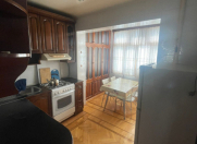 Satılır 3 otaqlı 90 m2 köhnə tikili 8 mkr