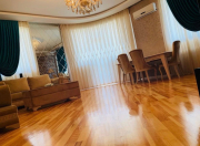 Satılır 5 otaqlı 165 m2 yeni tikili Əhmədli m.