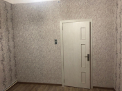 Satılır 2 otaqlı 70 m2 köhnə tikili Şüvəlan Park ticarət mərkəzi