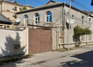 Satılır 8 otaqlı 200 m2 həyət evi Bakıxanov