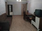 İcarəyə verilir 2 otaqlı 46 m2 köhnə tikili Xalqlar Dostluğu m.