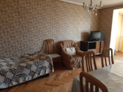 Satılır 1 otaqlı 33 m2 yeni tikili Elmlər Akademiyası m.