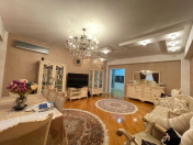 Satılır 3 otaqlı 137.7 m2 yeni tikili Badamdar