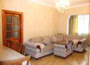 Satılır 8 otaqlı 220 m2 köhnə tikili 8 mkr