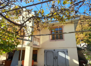 İcarəyə verilir 4 otaqlı 120 m2 həyət evi Qax