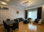 Satılır 4 otaqlı 180 m2 yeni tikili 28 May m.