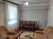 İcarəyə verilir 2 otaqlı 78 m2 köhnə tikili Elmlər Akademiyası m.