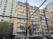 Satılır 10 otaqlı 360 m2 obyekt Elmlər Akademiyası m.