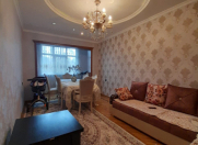 Satılır 4 otaqlı 110 m2 köhnə tikili 8 mkr