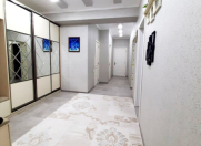 Satılır 4 otaqlı 161 m2 yeni tikili Elmlər Akademiyası m.