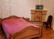 İcarəyə verilir 4 otaqlı 170 m2 köhnə tikili Sahil m.