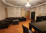 İcarəyə verilir 4 otaqlı 215 m2 yeni tikili Nizami m.