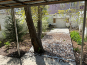 Satılır 5 otaqlı 120 m2 köhnə tikili İnşaatçılar m.