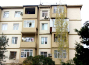 Satılır 2 otaqlı 43 m2 köhnə tikili 1 mkr