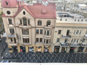 İcarəyə verilir 3 otaqlı 105 m2 köhnə tikili Sahil m.