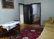 İcarəyə verilir 2 otaqlı 55 m2 köhnə tikili Memar Əcəmi m.