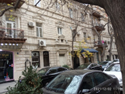 İcarəyə verilir 4 otaqlı 80 m2 köhnə tikili Sahil m.
