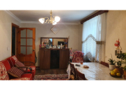 Satılır 2 otaqlı 30.2 m2 köhnə tikili Elmlər Akademiyası m.