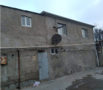 Satılır 4 otaqlı 120 m2 həyət evi Şah İsmayıl Xətai m.
