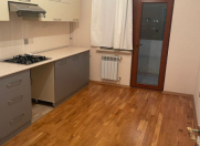 İcarəyə verilir 3 otaqlı 95 m2 köhnə tikili Qara Qarayev m.