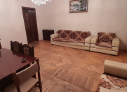 İcarəyə verilir 4 otaqlı 110 m2 köhnə tikili Hüseyn Cavid parkı