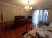 Satılır 2 otaqlı 45 m2 köhnə tikili Elmlər Akademiyası m.