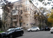 Satılır 1 otaqlı 28 m2 köhnə tikili Dostluq kinoteatrı