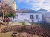 Satılır 7 otaqlı 7 m2 köhnə tikili Bakıxanov
