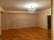 Satılır 4 otaqlı 176 m2 yeni tikili 4 mkr