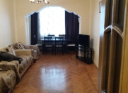 İcarəyə verilir 3 otaqlı 100 m2 köhnə tikili Gənclik m.