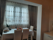 Satılır 1 otaqlı 42 m2 köhnə tikili Xalqlar Dostluğu m.