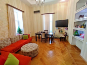 İcarəyə verilir 2 otaqlı 60 m2 köhnə tikili İçəri Şəhər m.