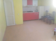 İcarəyə verilir 2 otaqlı 40 m2 həyət evi Həzi Aslanov m.