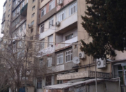 Satılır 3 otaqlı 3 m2 köhnə tikili Qaraçuxur
