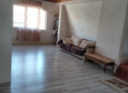 Satılır 7 otaqlı 200 m2 həyət evi Yasamal r.