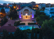 İcarəyə verilir 4 otaqlı 280 m2 bağ evi Badamdar