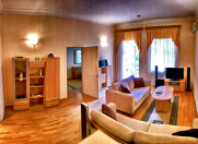 İcarəyə verilir 2 otaqlı 55 m2 köhnə tikili Sahil m.