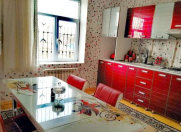 Satılır 4 otaqlı 130 m2 yeni tikili Saray