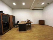 İcarəyə verilir 3 otaqlı 150 m2 ofis Gənclik m.