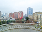 Satılır 3 otaqlı 86 m2 köhnə tikili Rusiya səfirliyi