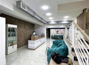 Satılır 6 otaqlı 281 m2 obyekt Nizami m.