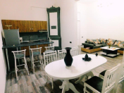 İcarəyə verilir 2 otaqlı 90 m2 köhnə tikili İçəri Şəhər m.