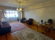 Satılır 3 otaqlı 90 m2 köhnə tikili İçəri Şəhər m.