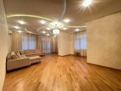 Satılır 4 otaqlı 325 m2 yeni tikili ISR Plaza