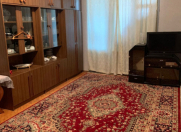 Satılır 3 otaqlı 70 m2 köhnə tikili Dövlət Statistika Komitəsi